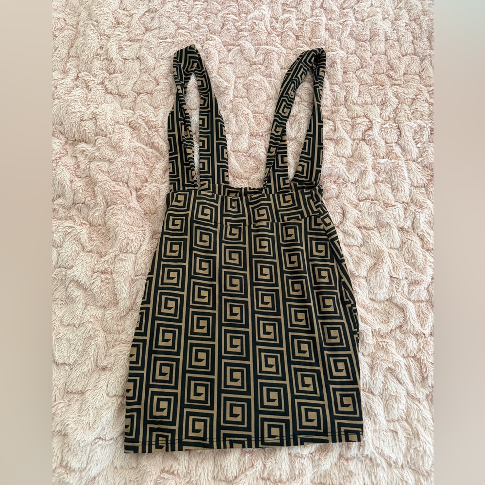 Fashion Nova Black and Tan Geometric skirt with straps size XS